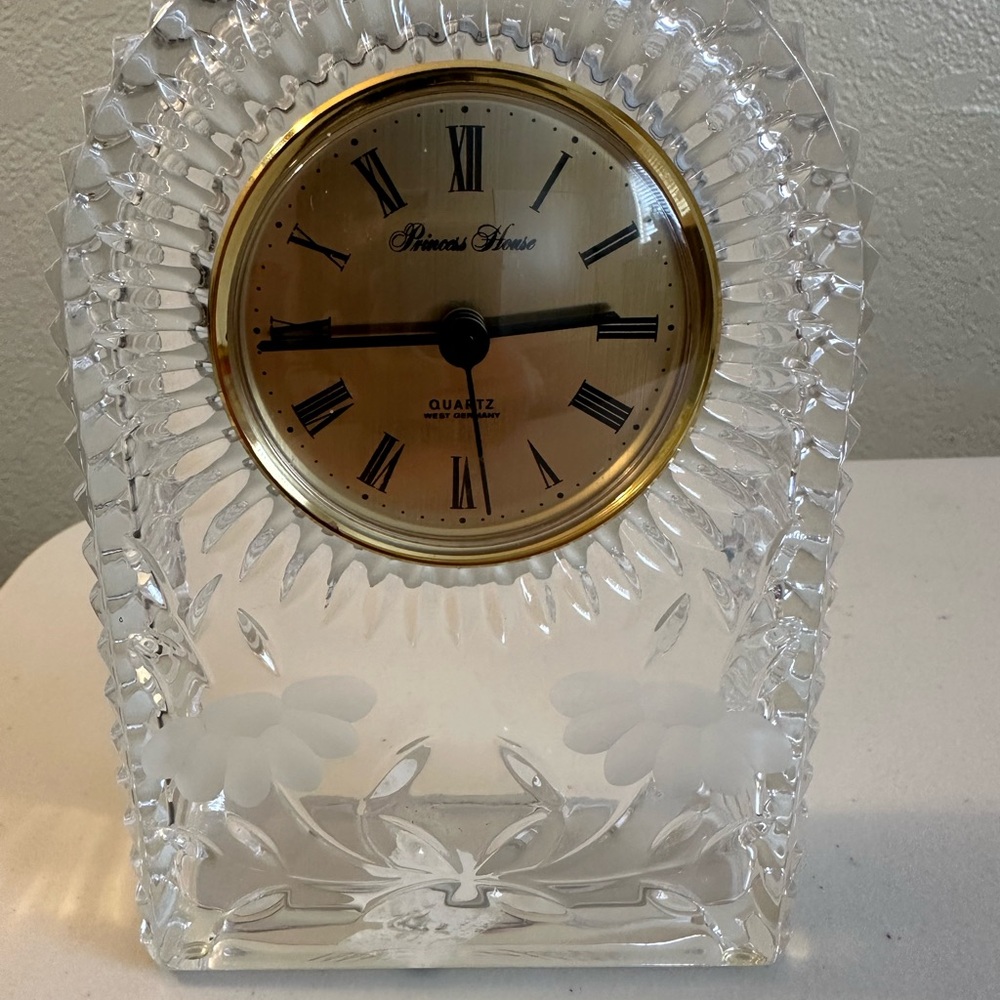 Princess House Crystal Table Clock with Gold Accents